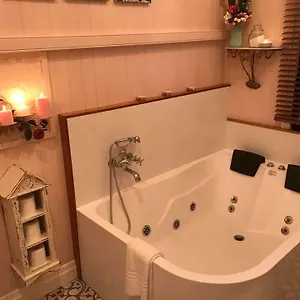 Barney Creek Vineyard Cottages 4*, Mount Barney Australia